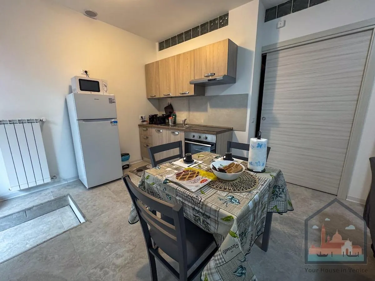 Casa Amicis - 5Min Stazione Di Mestre Venezia 0*, 베니스